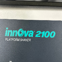 New Brunswick Innova 2100 Platform Shaker image 3